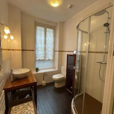 Le Saint Julien - Hypercentre - Proche Thermes - Calme *